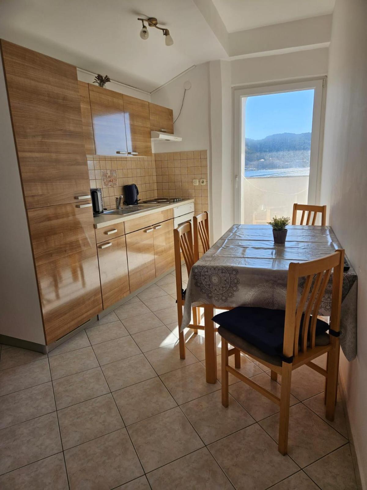 Pljesa Apartments Supetarska Draga Rum bild