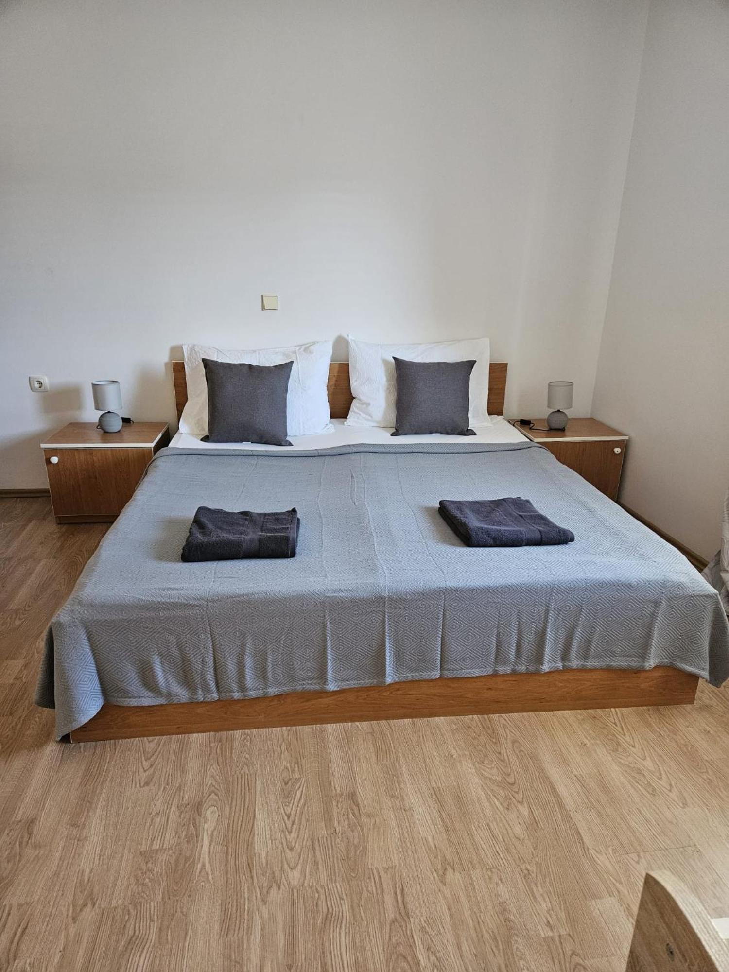 Pljesa Apartments Supetarska Draga Rum bild