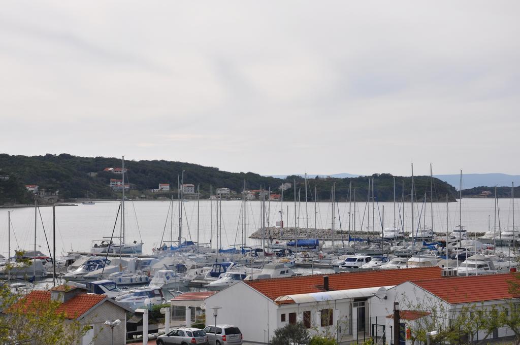 Pljesa Apartments Supetarska Draga Exteriör bild